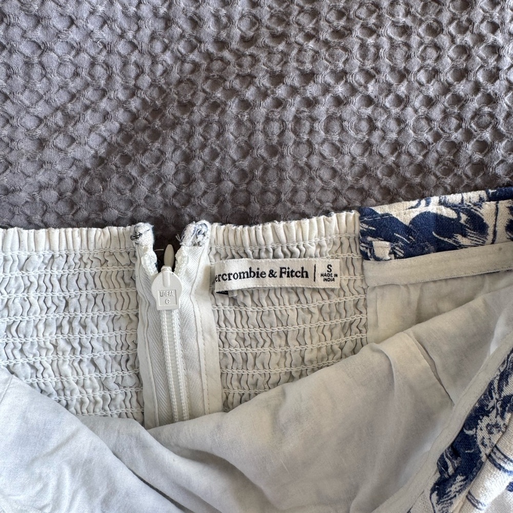 Abercrombie Blue and White Strapless Linen Dress - Picture 4 of 4
